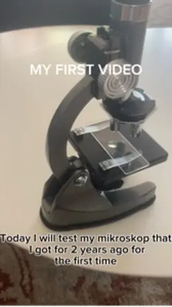 Microscope