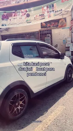 kita kasi pose