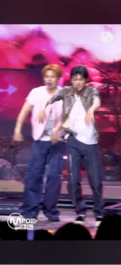 KPOP MAKNAE