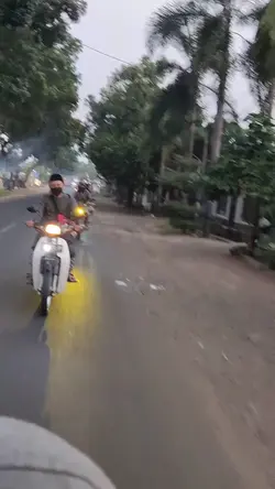 Nggeng knalpot meme