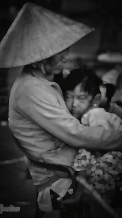 Nợ mẹ cả thanh xuân