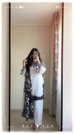 Lustrzane OOTD z haftem