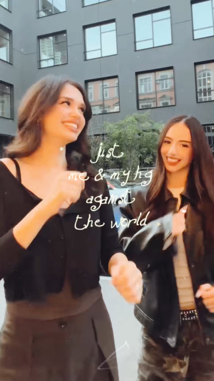 Bestie Moments