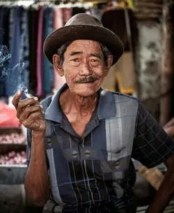 Esensi Kontras Metro