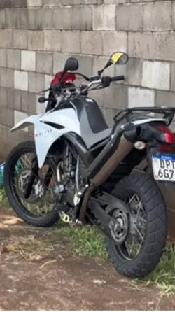 Motos