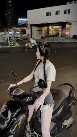 គេចង់បូលី នារីស្តង់ដា