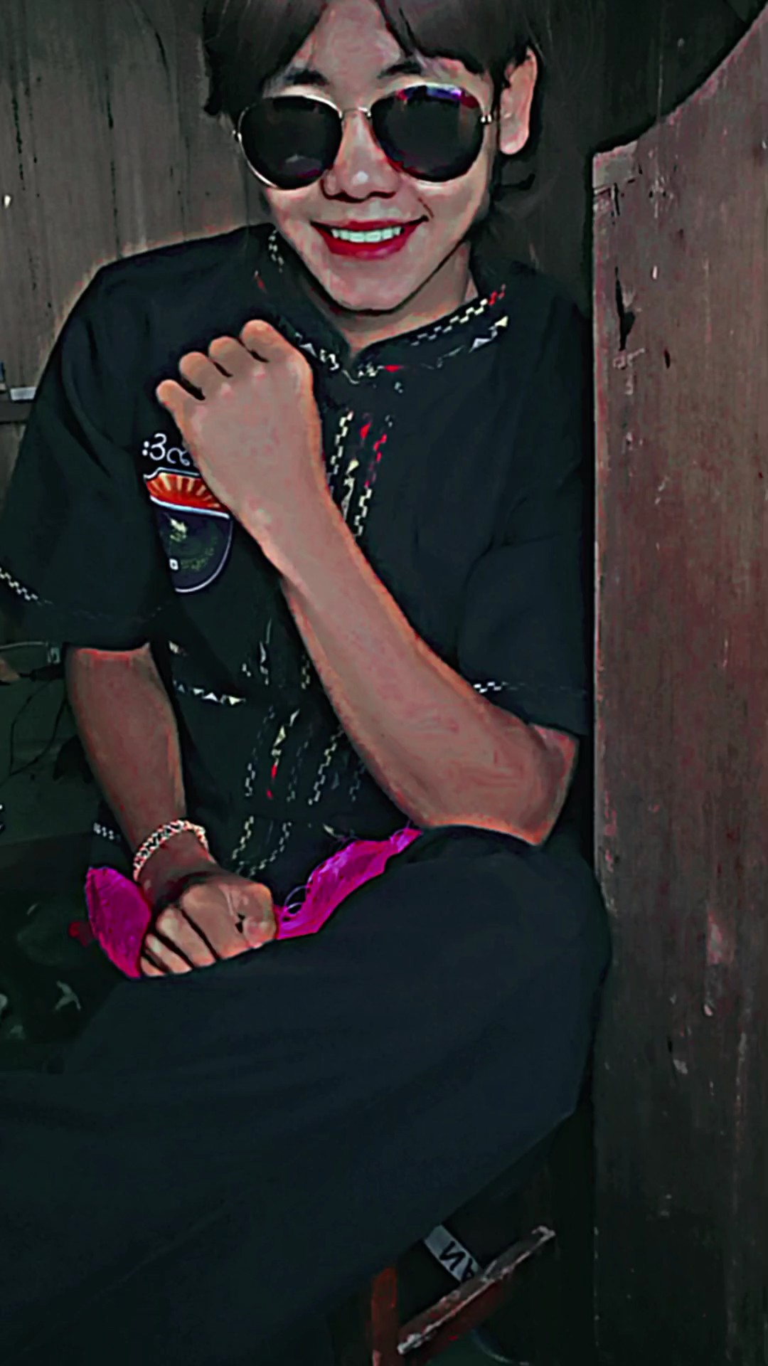 တအာင်းကောင်လေးပါ