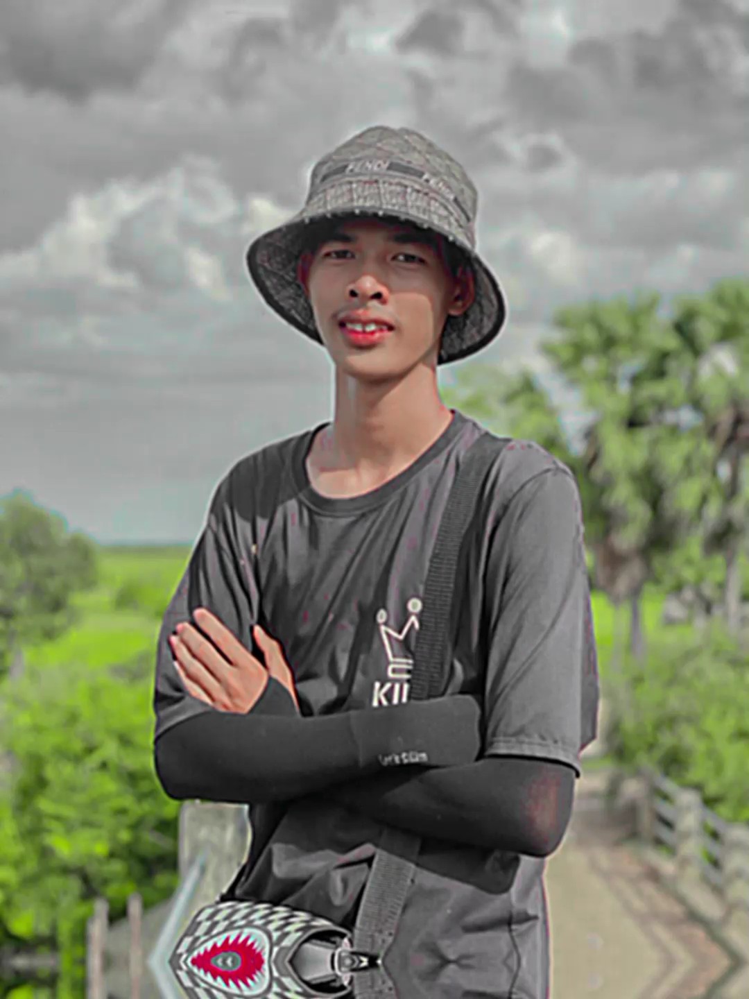 មើលមេឃស្រទុំ