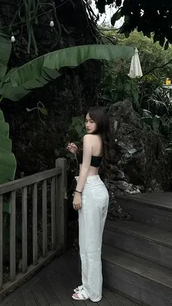 2 pics BH29224081737