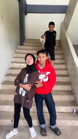 Bochil Dikasih Bunga