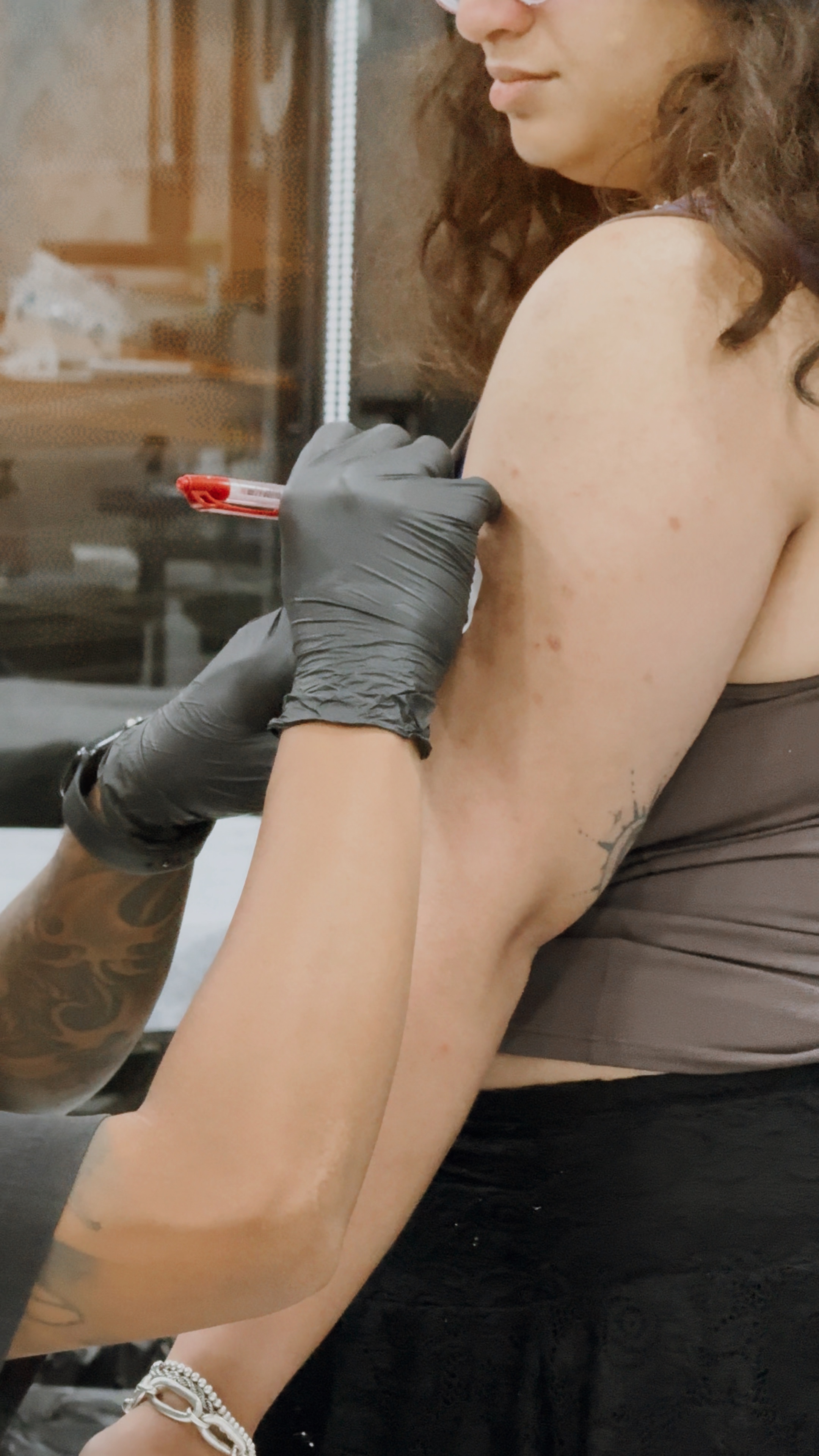 Vibraciones de tatuaje 