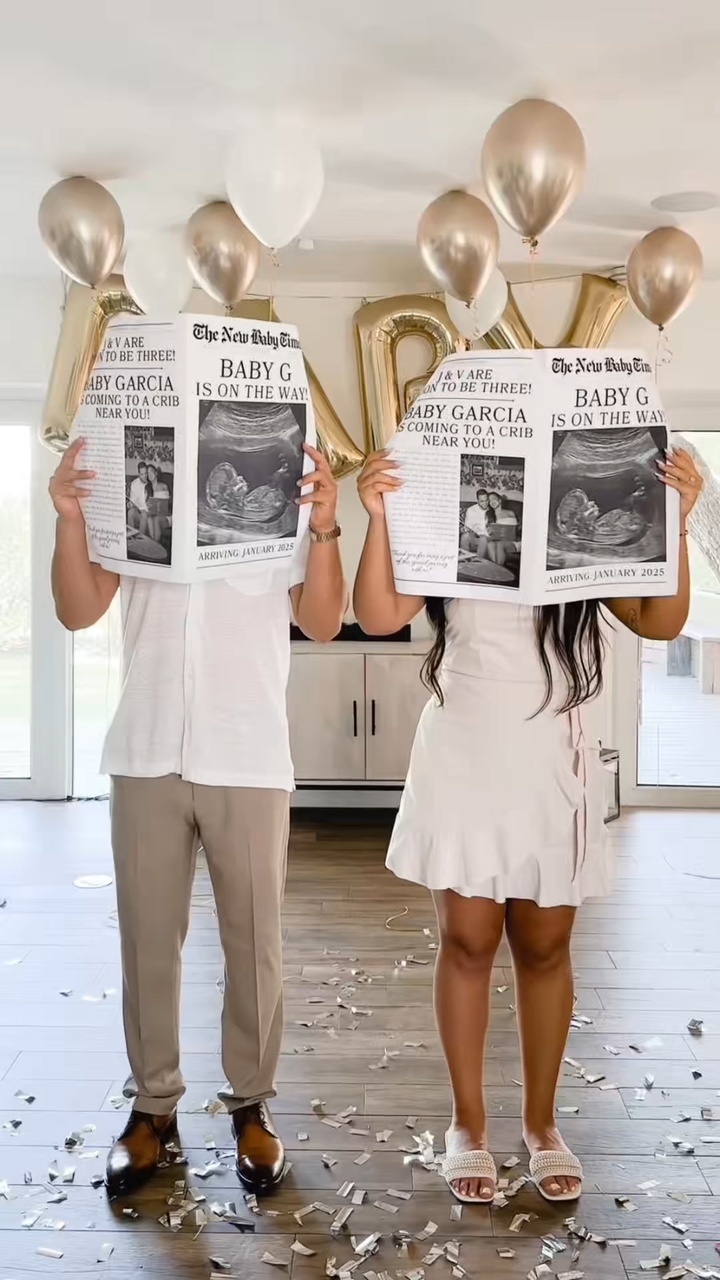 pregnancyannouncemen
