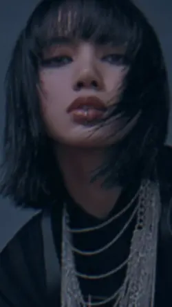 Look at me 👀 | lisa