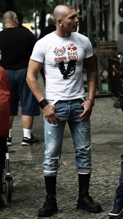 SKINHEAD DEMA COME