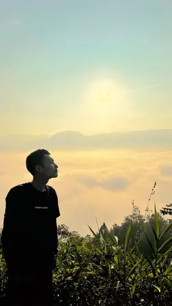 one photos one video