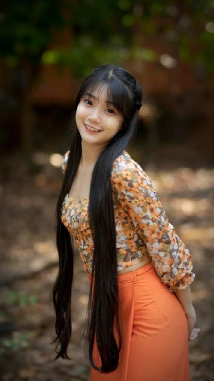 DJ နားပန်းဆံ