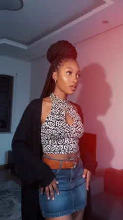 From Blur to Glow: Quick Outfit Reveal