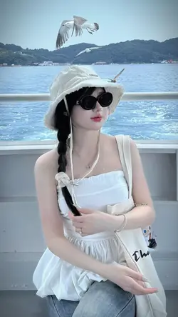 NHẠC 2 ẢNH CUỐN 