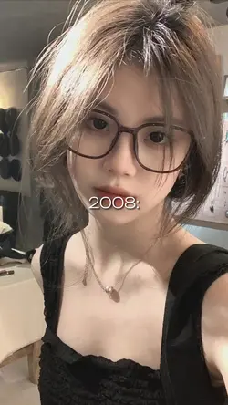 Trend show năm sinh