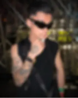 អត់សូវមានសាច់ដុំតែបេីកុំមួយជីវិត😘