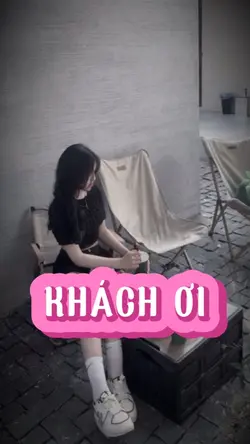 Cứu em khách ơi