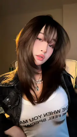 2 Clips