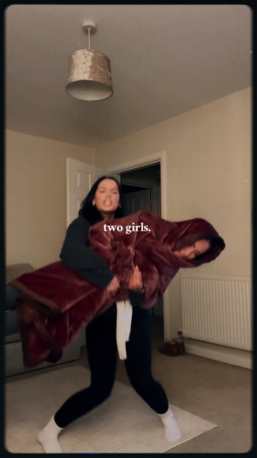 dua gadis