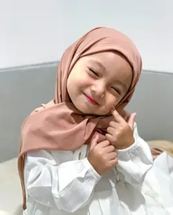 gadis kecil 