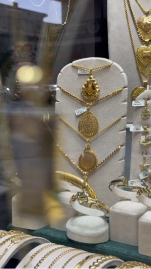 Jewelry 