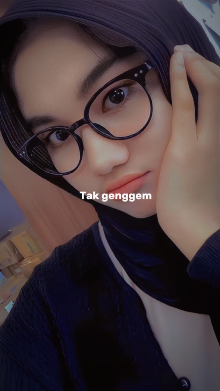 Tak genggem tanganmu