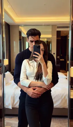 Couple Miror Selfie