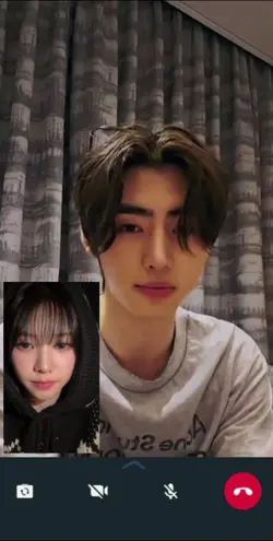 video call Sunghoon