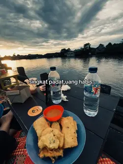 singkat padat,uang h