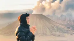 jatuh cinta memang