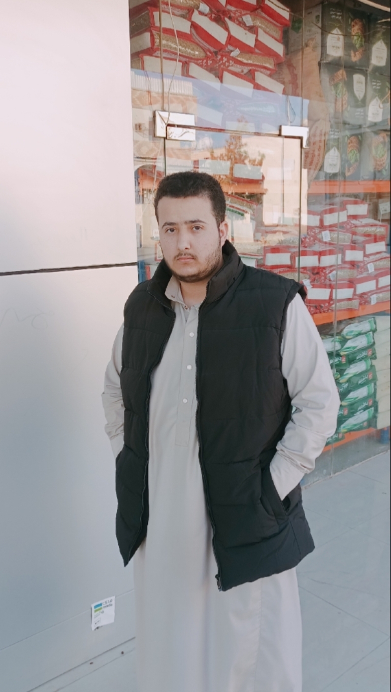 اربعه لازم تحبونهم.!