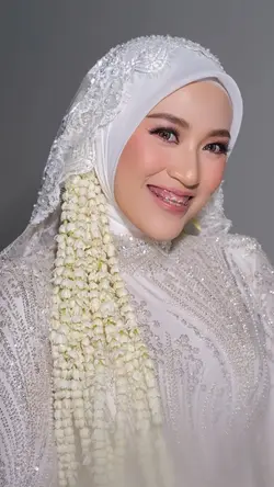 Soft Wedding Look