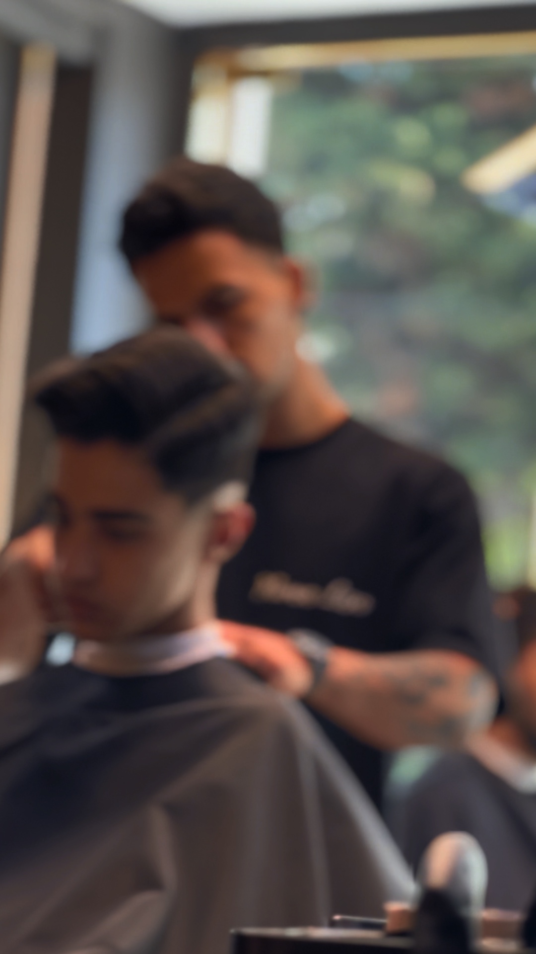 💈⚡