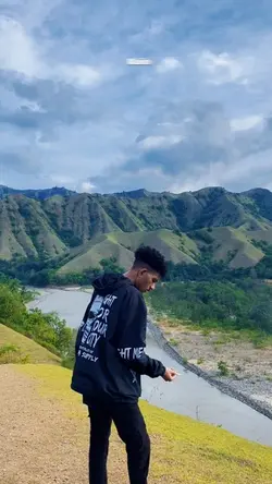 TALAPAS PIGI, Slowmo