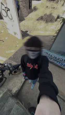 blur wajah ultrawide