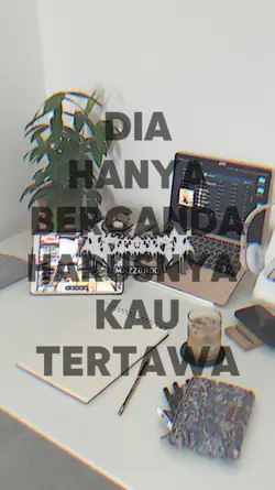 DIA HANYA BERCANDA 