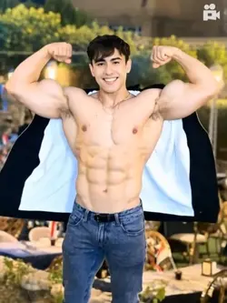 ترند العضلات بطريقتي