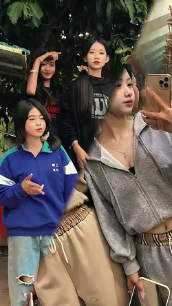 ក្បាច់ទា ឡូយល្បី