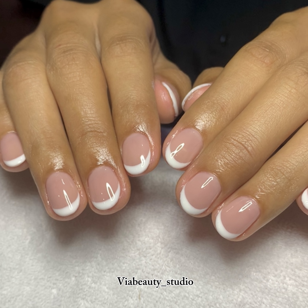 Französische Nagelkunst 