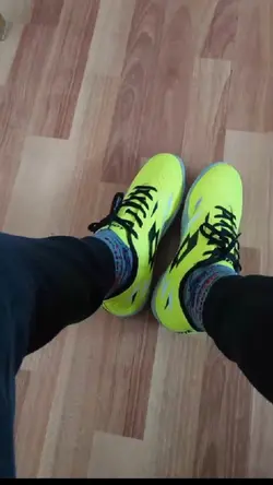 Bani îi faci râzând 