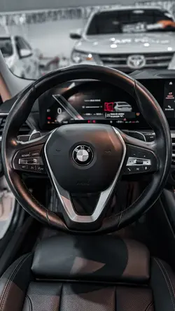 BMW 320i
