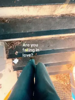 R u falling in love?