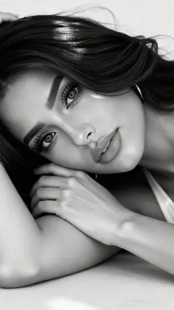 g BW potrait