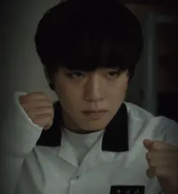 WEAK HERO ‼️🖊️