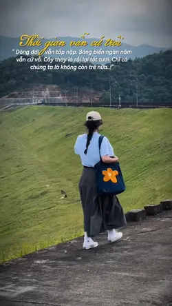 Thời gian vẫn cứ