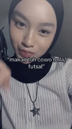 Makan Tuh Cowo Bola